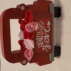 Tabletop Decor Truck with Flowers